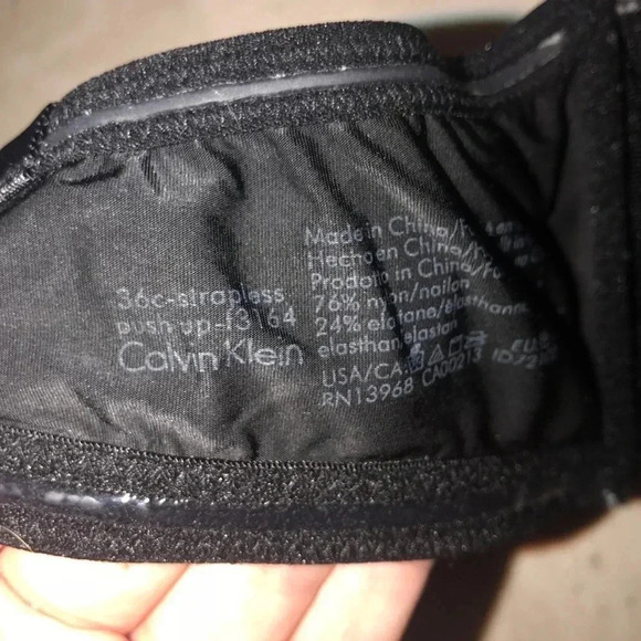 🌟Black Strapless Bra - Picture 3 of 3